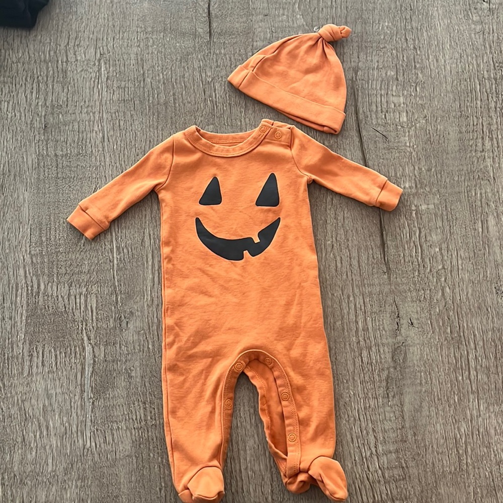 Pottery Barn Kids Halloween Pumpkin pajama and hat set